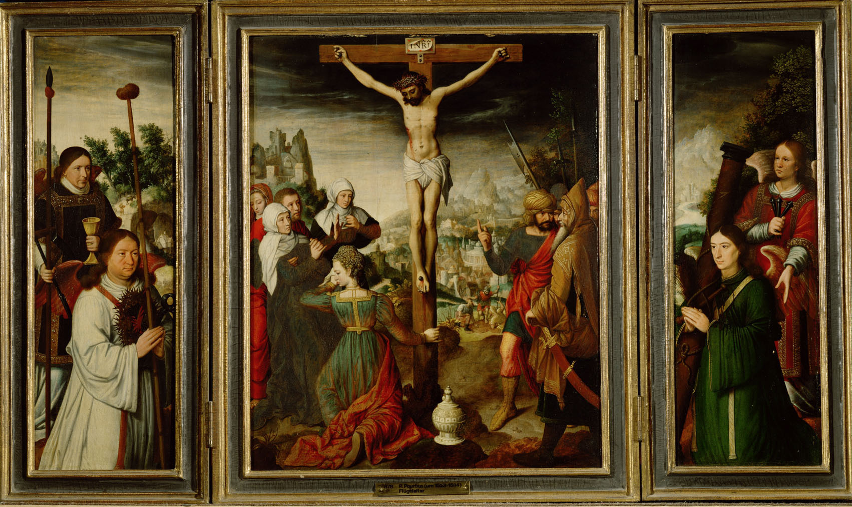 Pieter Pourbus | Kreuzigungstriptychon | Displayed motifs: Crucifixion, Woman, Man, Wound, Clothing, Veil, Human face, 