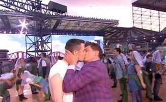 A gay kiss in the opening ceremony of the Glasgow 2014 Commonwealth Games sent a message of tolerance to Commonwealth nations