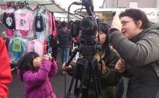 Piper Brenda Sheng and her sister Dory with film-maker Vilte Vaikute