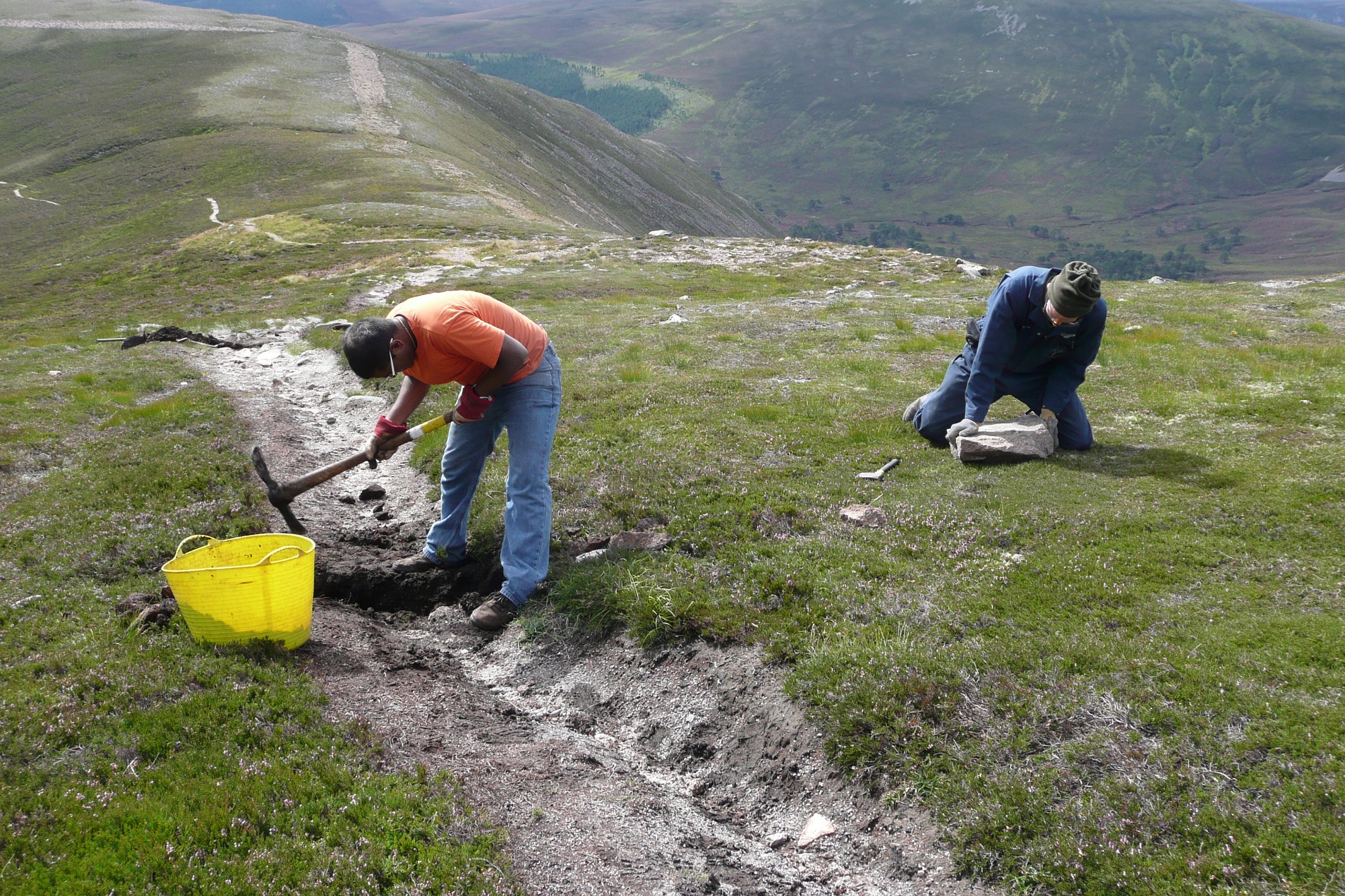 Volunteer in Scotland’s most iconic locations