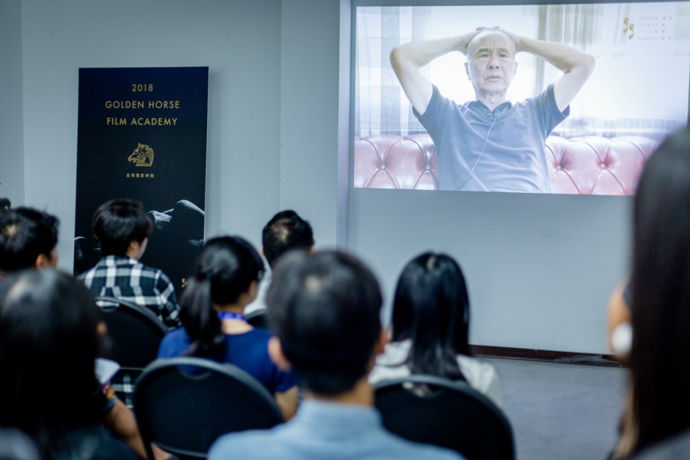 在開幕式上，侯孝賢院長錄製影片勉勵學員