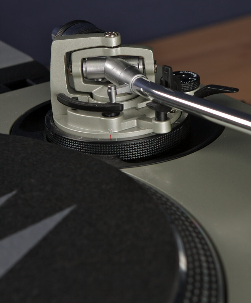 technics_sl1200_arm