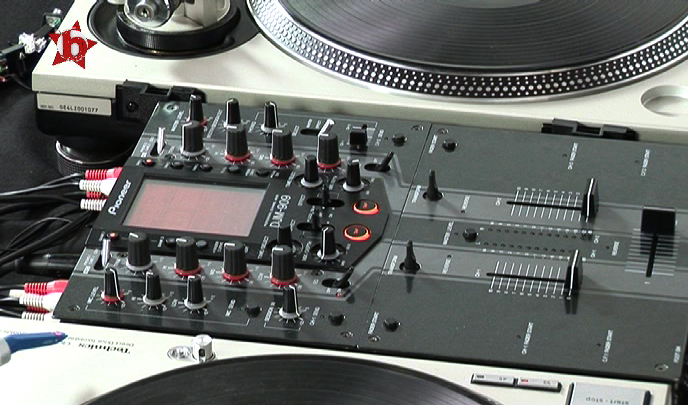 Pioneer DJM-909 Battle-Mixer