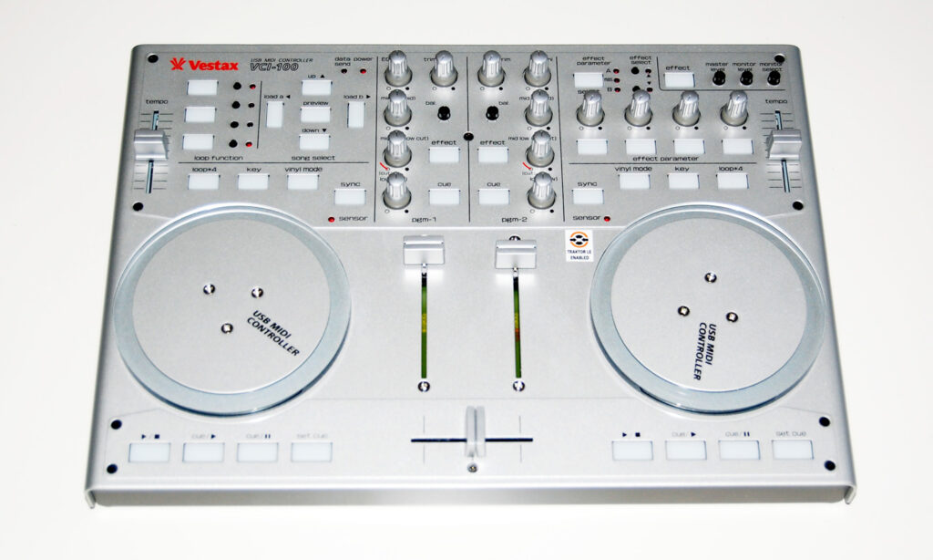 Vestax VCI-100 – Wegbereiter für eine neue Klasse von DJ-Controllern