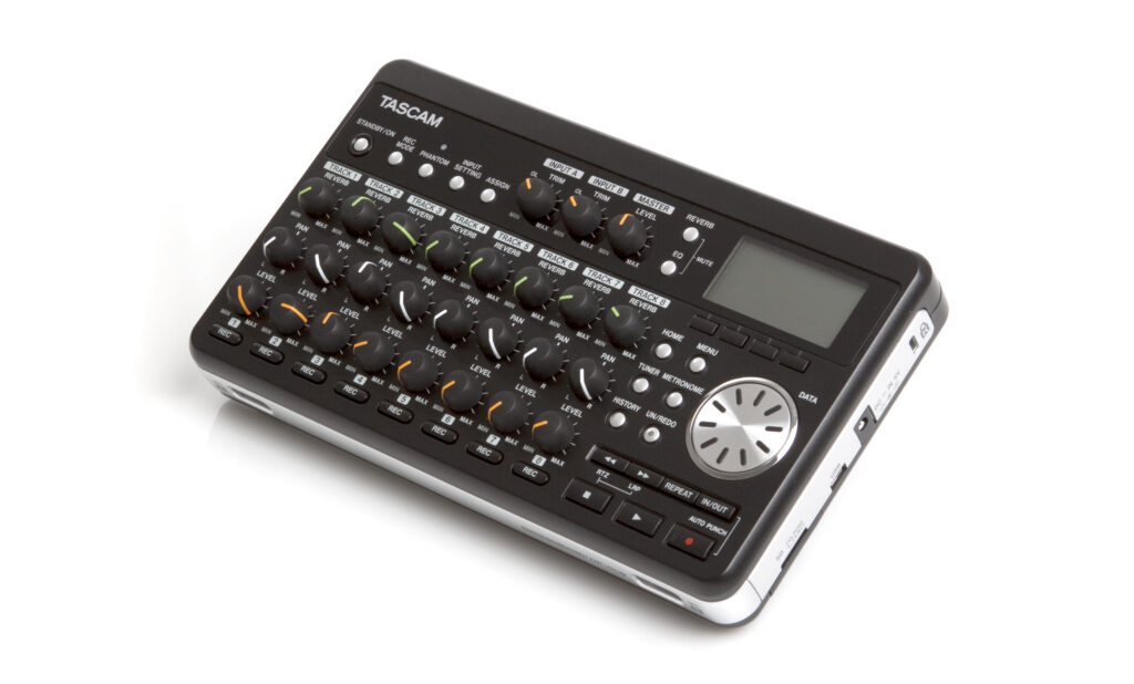 Tascam_DP008_08FIN