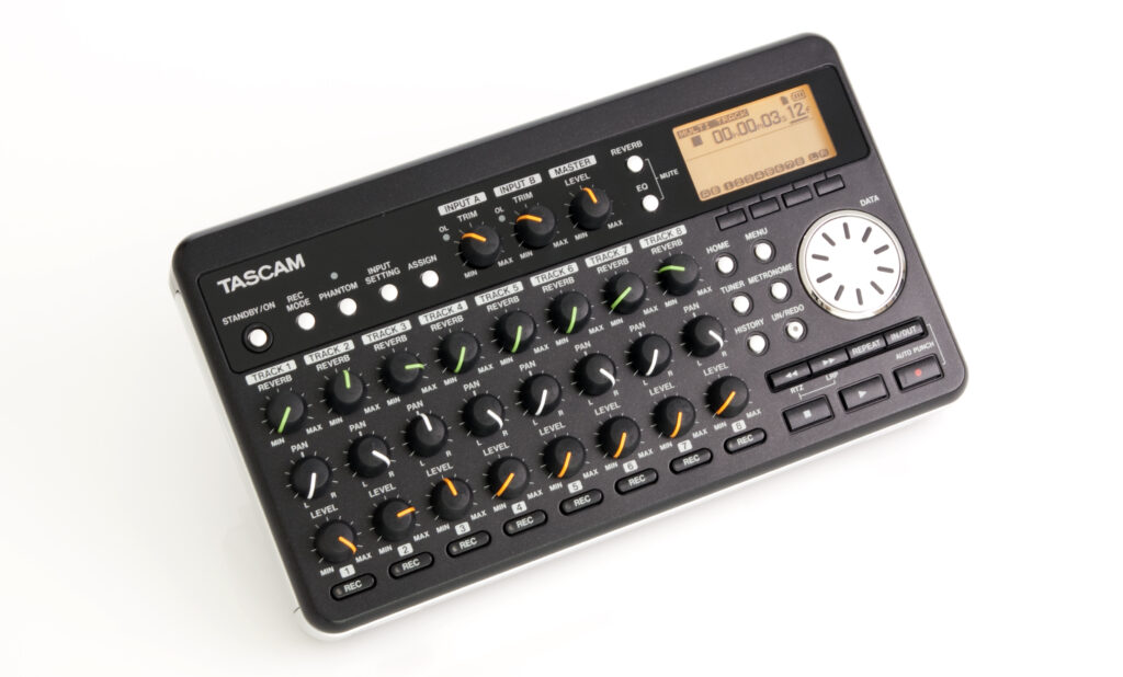 Tascam_DP008_29FIN