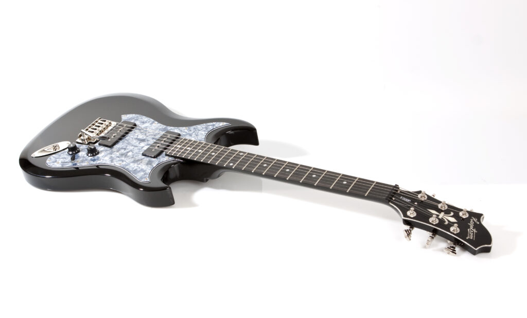 Hagstrom_F200P_BLK_09FIN