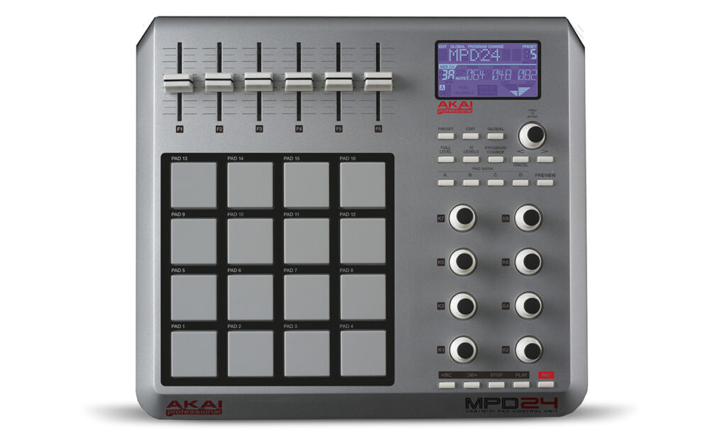 Der PAD-Controller Akai MPD 24 eignet sich bestens, um ihn in ein DJ-Setup zu integrieren.