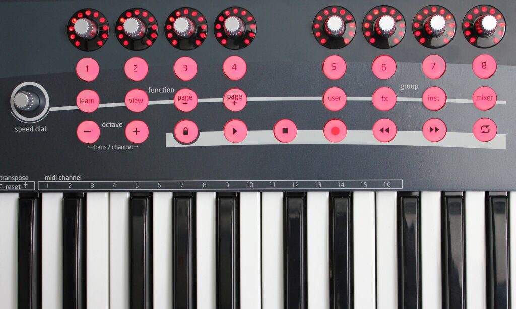 novation_nocturn49_bedienelemente