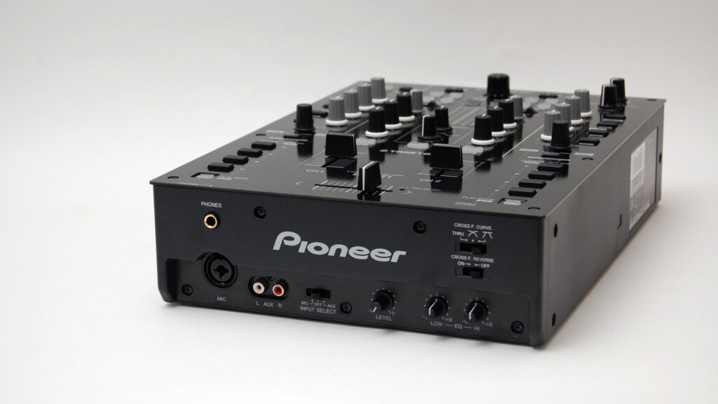 Frontpanel_Pioneer_DJM_T1_11