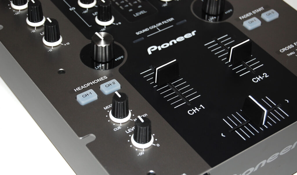 Preview_Pioneer_DJM-250_19