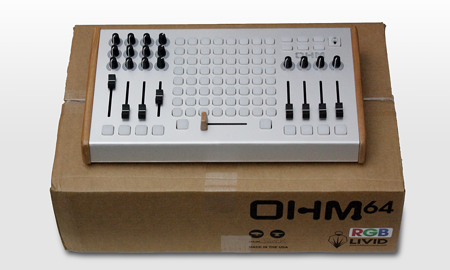 Der Ohm RGB kommt ökologisch einwandfrei verpackt ins Studio.