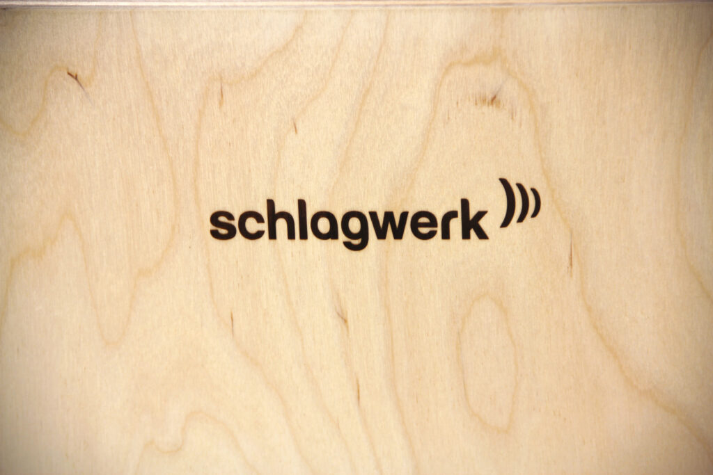 schlagwerk_dark_oak_4