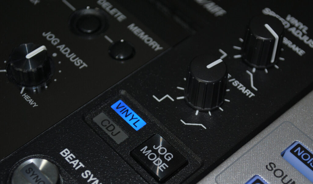 Im Vinylmodus kommen Scratcher beim Pioneer CDJ-2000 Nexus auf ihre Kosten.