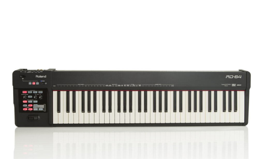 Das Roland RD-64 ist mit 64 Tasten ein Exot unter den Stagepianos