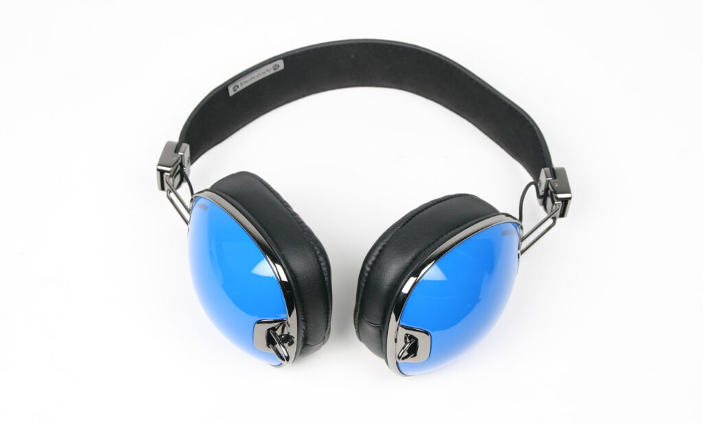 Skullcandy Aviator: Wiegt ohne Kabel nur circa 200 Gramm.