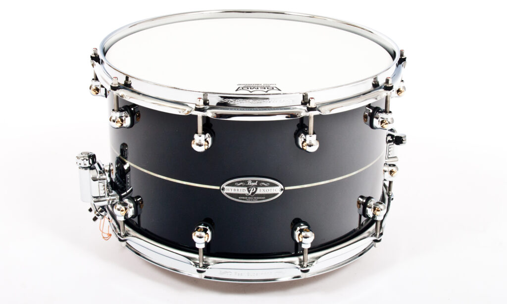 Die fünf Zoll tiefe Pearl Hybrid Exotic Kapur Fiber Snare: