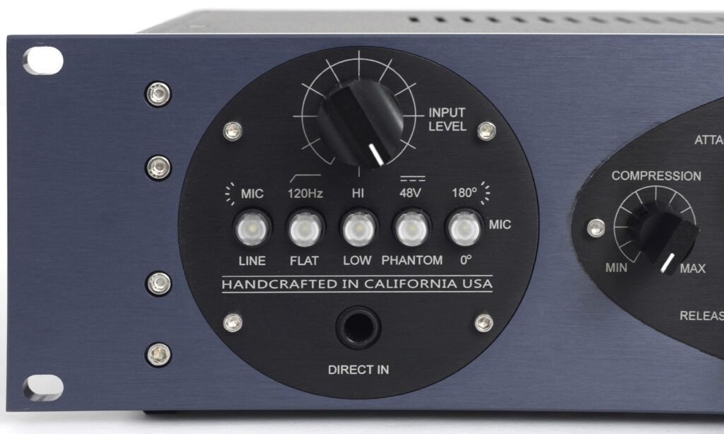 Hotel California 5 Sterne Deluxe: Dieser Preamp hat eine Menge Optionen an Board, als da wären: Dämpfungs-Poti, Eingangsumschalter (Mic/Line), 120Hz-Low-Cut, High und Low Gain Umschalter, sowie die obligatorische 48V-Phantomspannung und eine zuschaltbare Phasenumkehr.