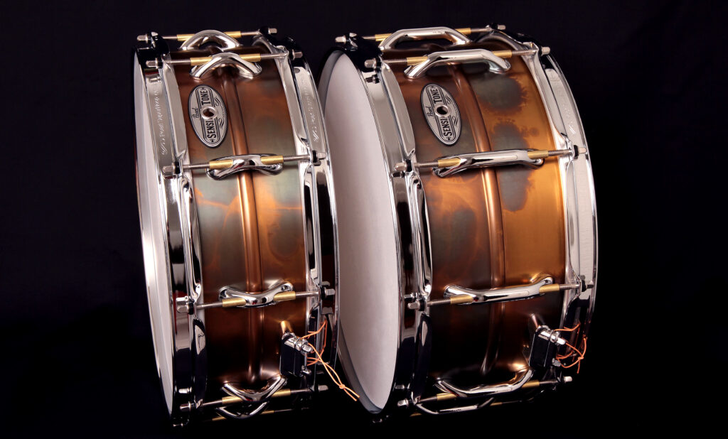 Die Patina ist bei den Premium Brass Snares inklusive.