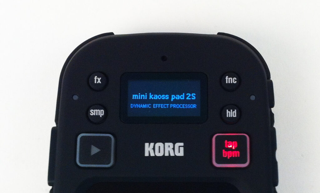 Das Korg Mini Kaoss Pad 2S ist innerhalb weniger Sekunden nach dem Einschalten einsatzbereit.