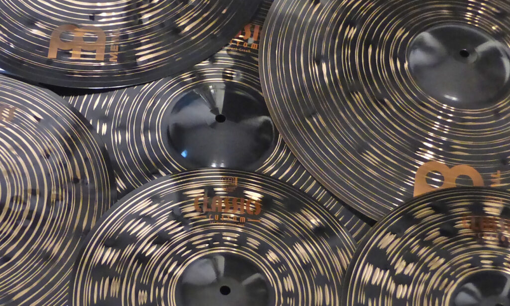 Raue Optik und starker Klang - die Meinl Classics Custom Dark Cymbals