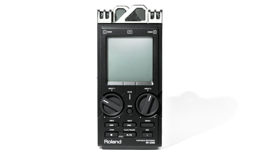 Mit Touch-Screen und zwei Stereo-Mikrofonpärchen ein Exot: Roland R-26