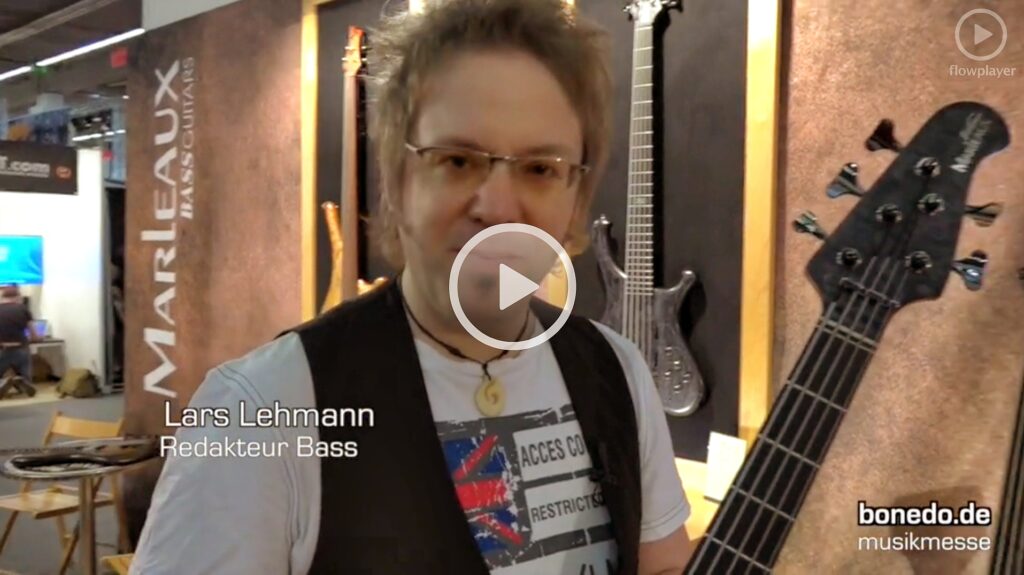 Hier ein Screenshot des Bass-Messevideos unseres "rasenden Bassreporters" Lars Lehmann. Den Link zum Video findet ihr weiter unten im Text.