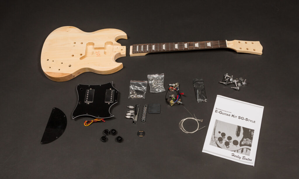 Harley_Benton_E_Guitar_Kit_SG_DC_Style_003FIN