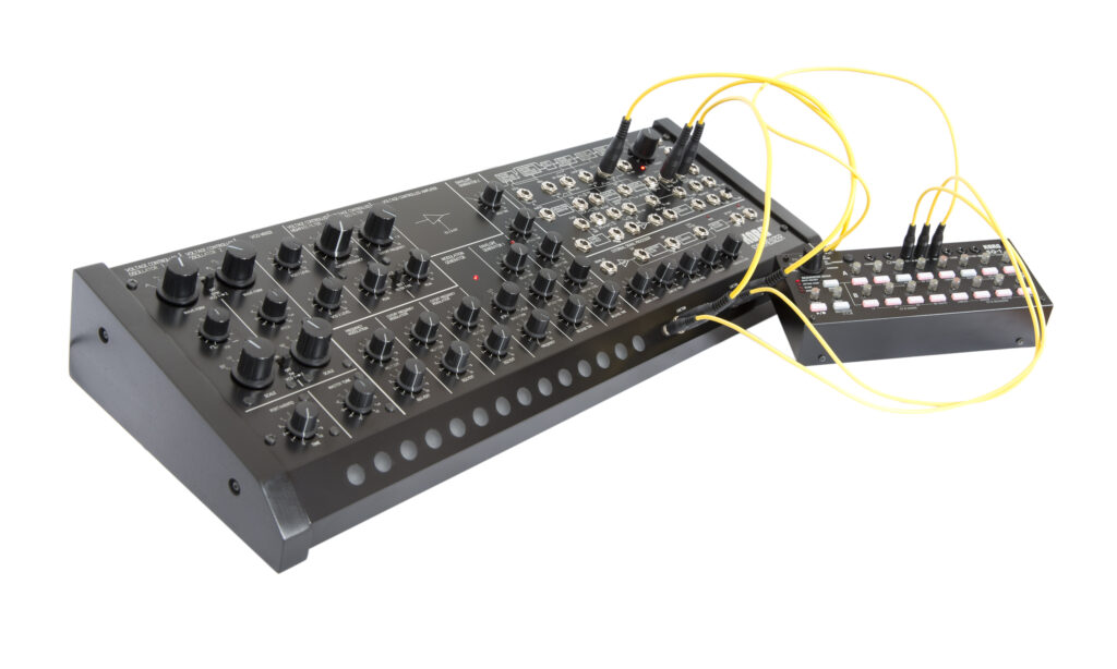 Das Korg MS-20M Kit wird mit dem Step-Sequencer SQ-1 ausgeliefert