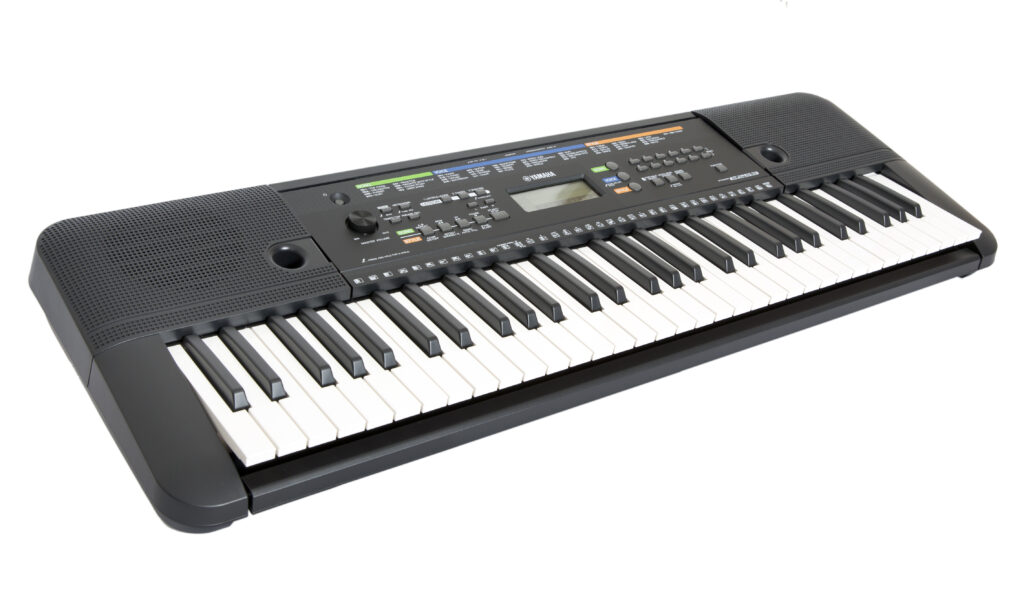 Das Yamaha PSR-E253 Portable Keyboard ist das günstigste Modell der PSR-E-Serie.