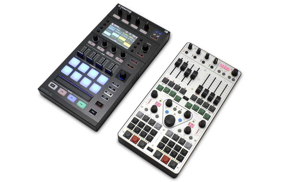 Fast der gleiche Formfaktor und doch trennen sie Welten: Native Instruments D2 (links) und Faderfox Versus (rechts).