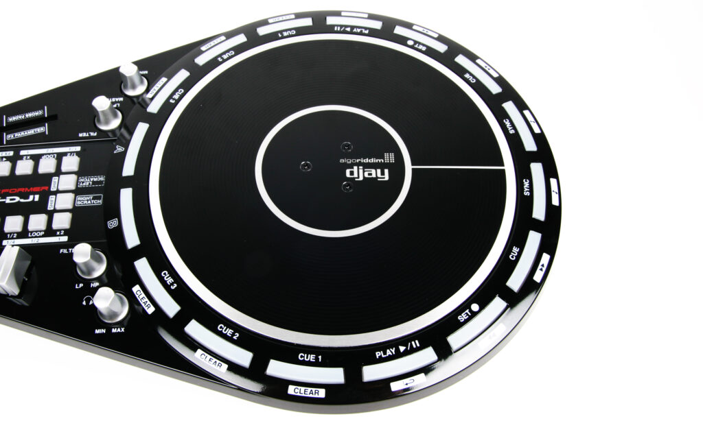 Casio Trackformer XW-DJ1: Das Jogwheel hat einen Durchmesser von 7-Inch.