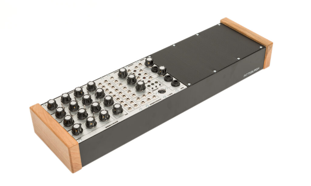 Das Pittsburgh Modular System 10.1 plus ist ein gelungener Einstieg in die Eurorack-Welt.