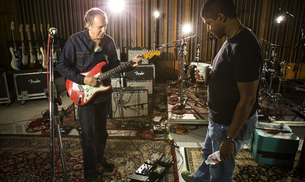 Foto: www.fender.com , aufgenommen in den Capitol Studios im Rahmen der Serie Fender Studio Sessions