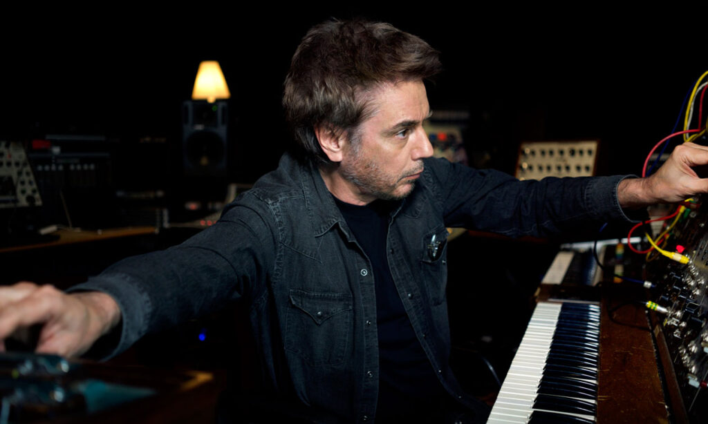 Jean Michel Jarre im Studio (Foto: Herve Lassince)