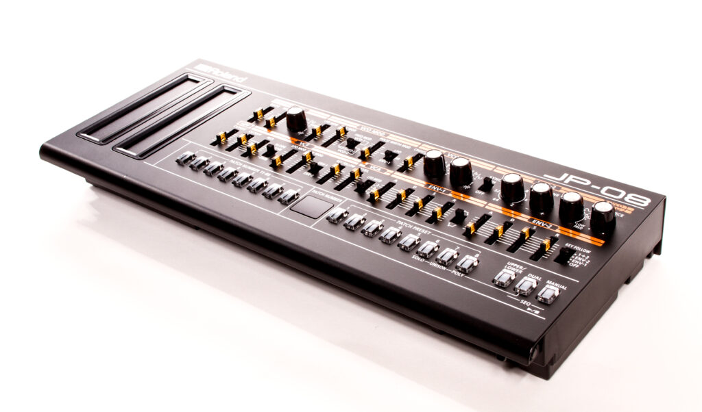 Der Roland Boutique JP-08 ist die virtuell-analoge Wiedergeburt des Jupiter-8.