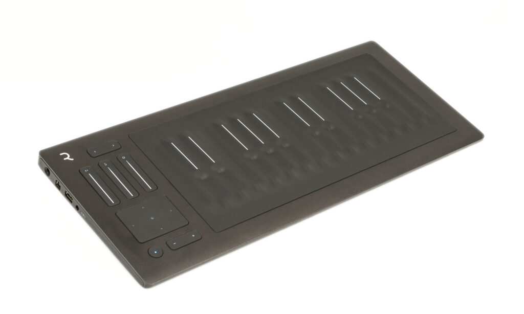 Das Roli Seaboard Rise ist ein neuartiger MIDI Controller mit 25 "Keywaves".