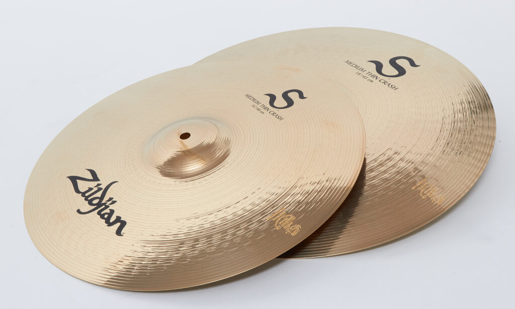 16 und 18 Zoll messen die Crashes des Performer Cymbal Sets