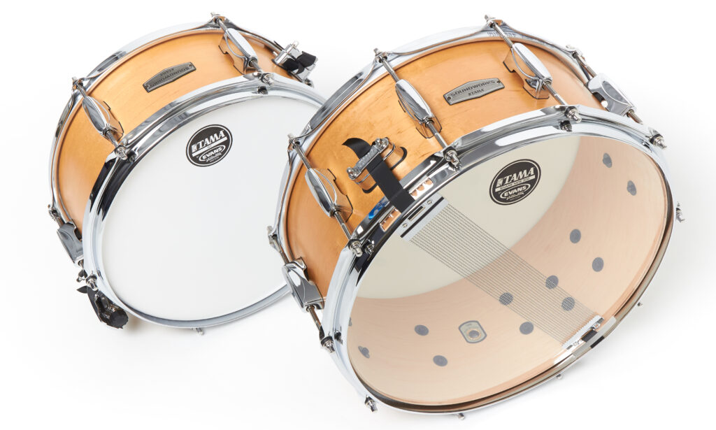 Blond und holzig: die beiden Maple Snares der Soundworks-Linie messen 12" und 14" Zoll.