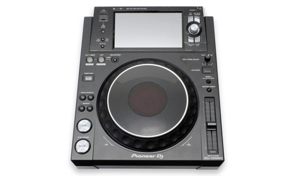 Der Pioneer XDJ-1000 MK2 ist ein übersichtlicher und leistungsfähiger Media-Controller.