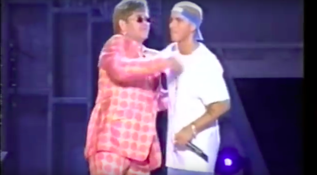 Nur eine der ungewöhnlichen Kollaborationen: Elton John und Eminem (Quelle: Screenshot youtube.com / Ona Lorrisha / https://youtu.be/eNXuKVDzpog)