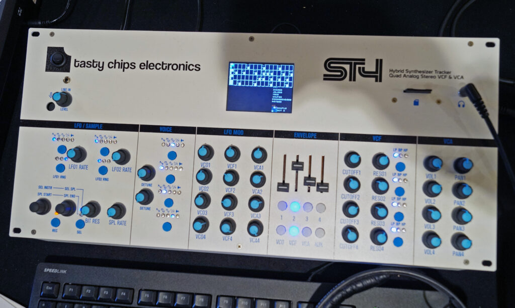 Der Tasty Chips Electronics ST4 ist ein hybrider Sampling Synthesizer.