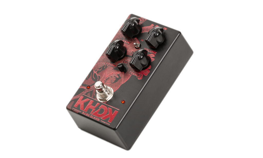 Das Dark Blood Pedal generiert eine breite Palette an Crunch- und High-Gain-Sounds.