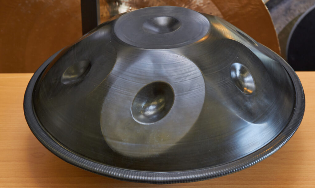 Die Harmonic Art Handpans - Mittelklasse-Instrumente zum stolzen Preis.