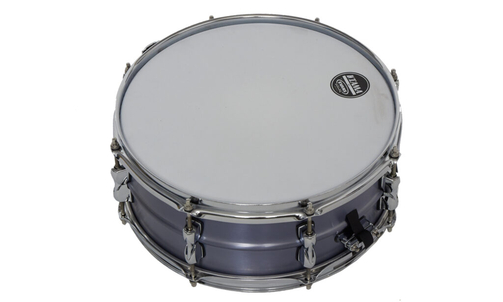 Preiswertes Workhorse gefällig? Die S.L.P. Dry Classic Aluminium Snaredrum kann eine ganze Menge.