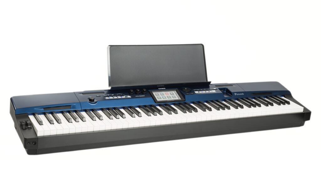 Das Casio Privia PX-560M ist zugleich Digitalpiano und Entertainer-Keyboard.