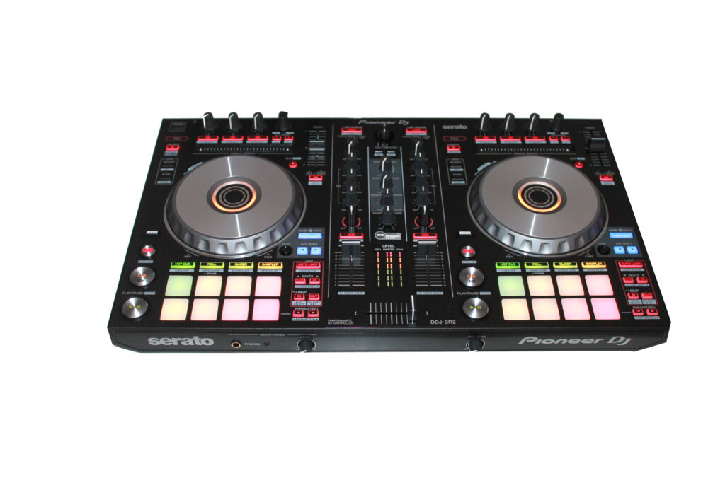 Pioneer DDJ-SR2: DJ-Controller für Serato