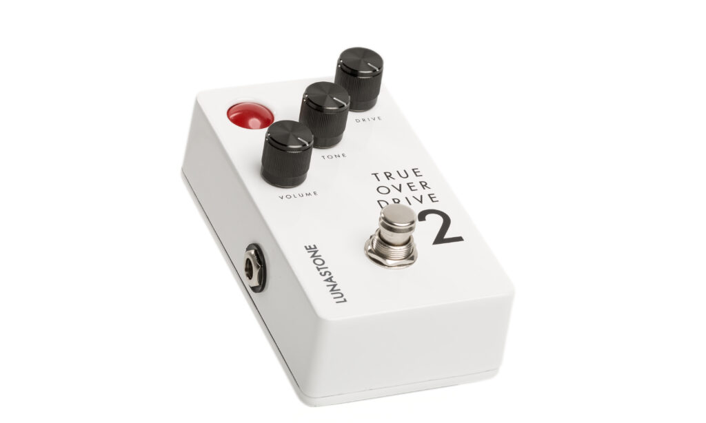 Der Lunastone True Overdrive 2 hat mehr Pfund im Bass und tendiert mehr in Richtung Heavy/Hardrock.