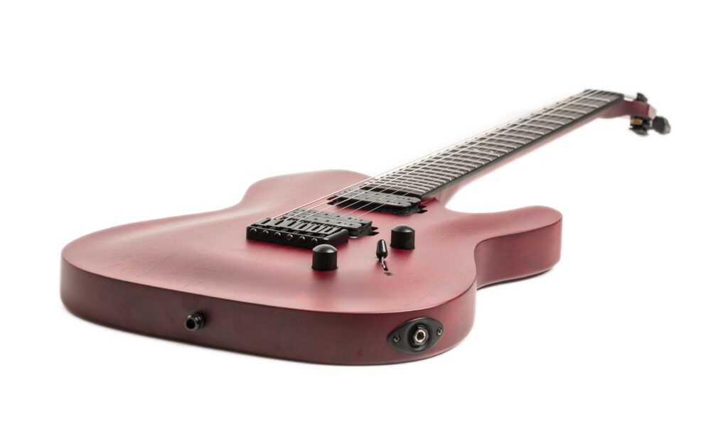 Die Chapman Guitars ML3 Pro hat zwar Merkmale einer typischen Rockgitarre, zeigt sich aber weitaus flexibler dank der Coil-Split-Funktion.