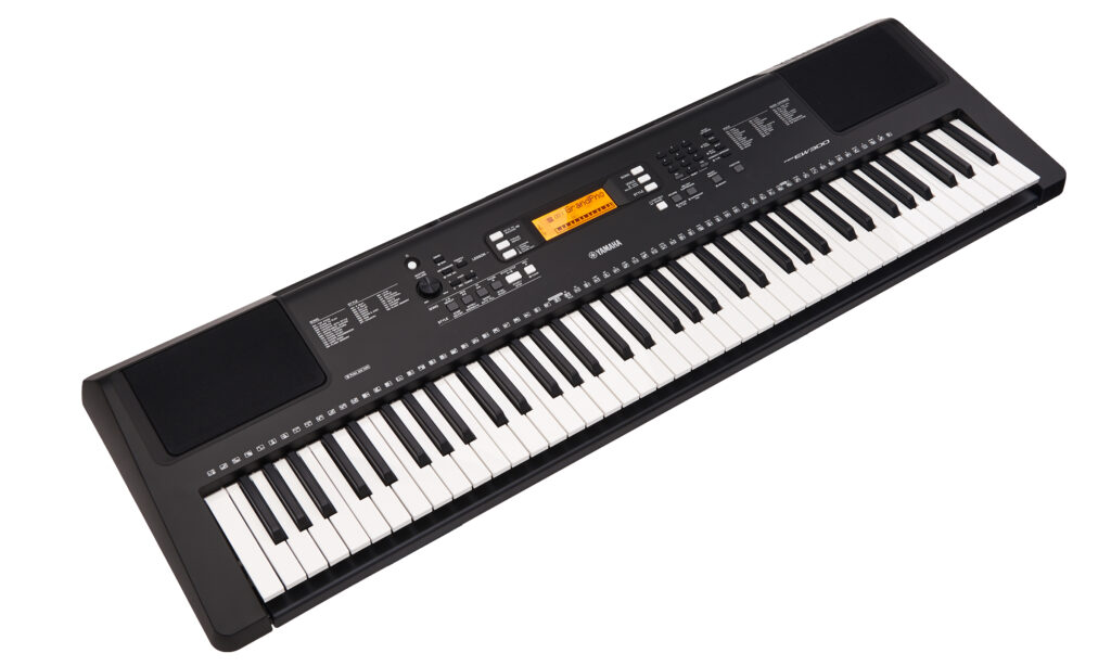 Das Yamaha PSR-EW300 ist das günstigste derzeit erhältliche Keyboard mit 76 Tasten. (Fotos: Jens Beckmann / bonedo.de)